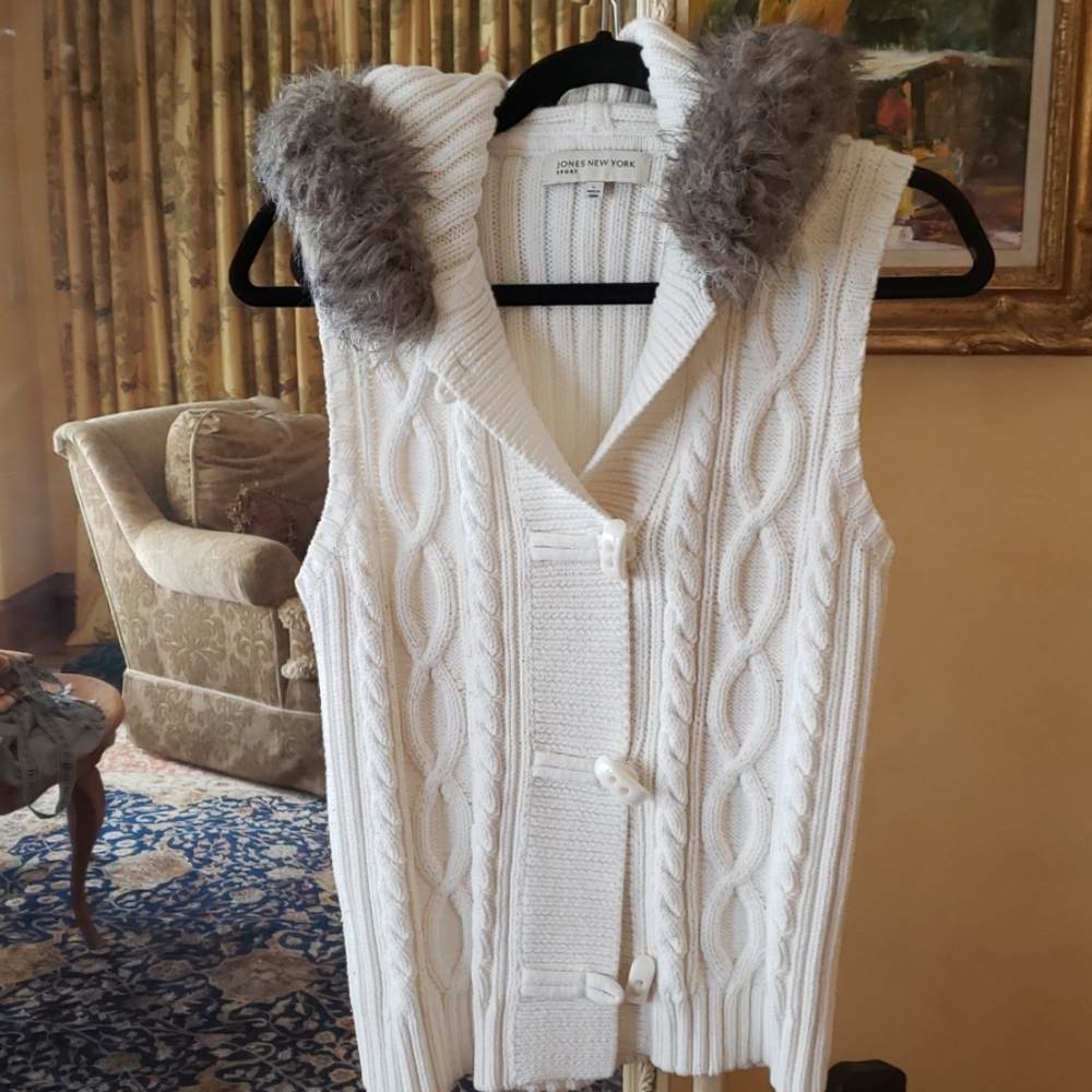 Hooded Sweater vest
